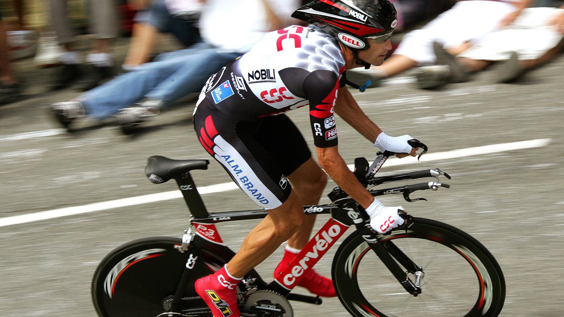 中国篮球长期缺乏战术型控卫的原因是，中国篮球落后的原因