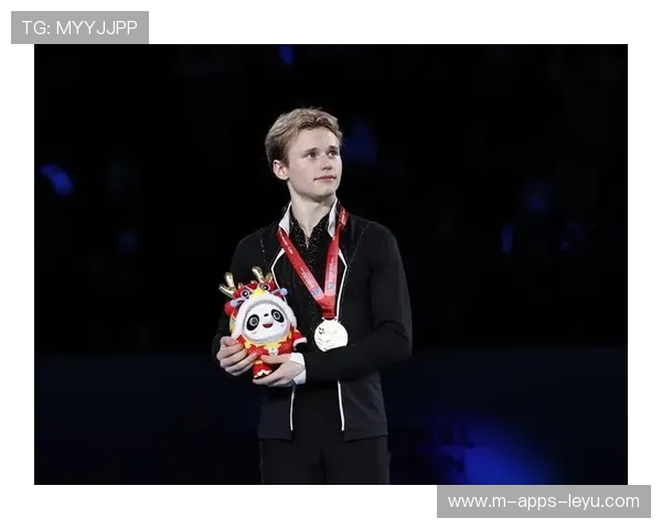 花样滑冰新星马里宁创纪录,大奖赛刷新三项世界纪录,花样滑冰男单世界纪录保持者 花样滑冰新星马里宁创纪录,大奖赛刷新三项世界纪录,花样滑冰男单世界纪录保持者