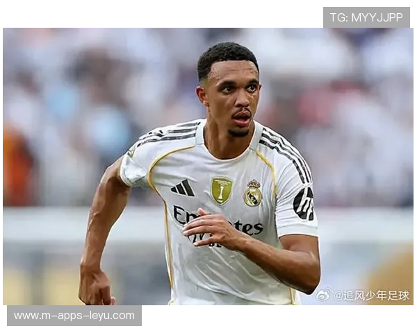 阿诺德训练后被问未来，曼城传闻再升温，阿诺德足球